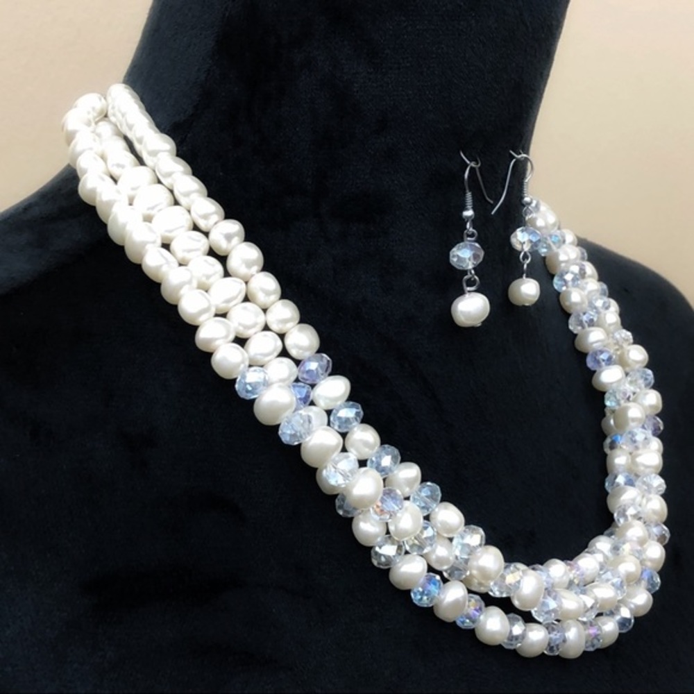 3 Row Layered Imitation Baroque Pearl & Glass Beaded Necklace & Earrings Set - Picture 2 of 4